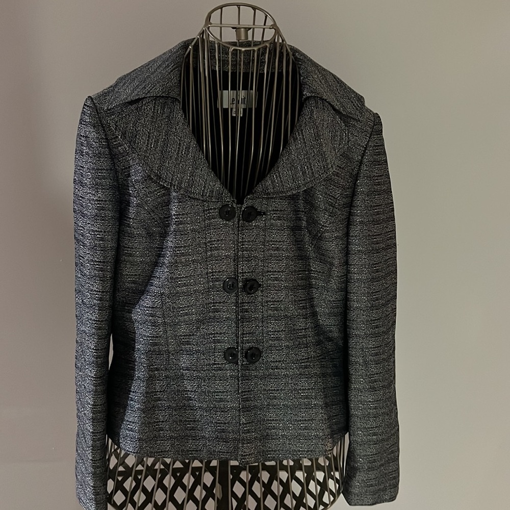 NWOT Le Suit Gray Blazer
